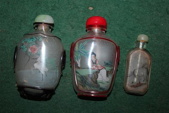 3 Chinese snuff bottles(-)